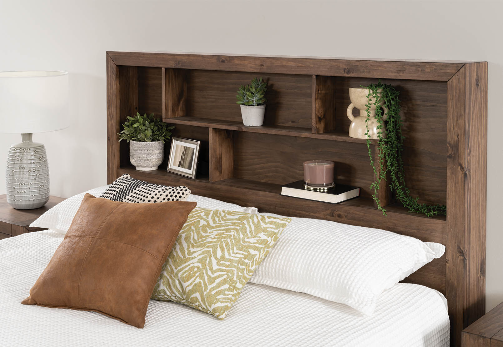 BROOKHAVEN - Queen Bed BROOKHAVEN