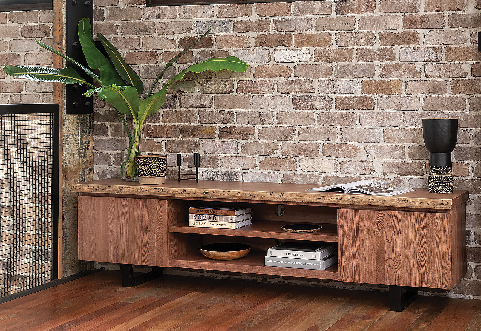 NERO - Entertainment Unit NERO
