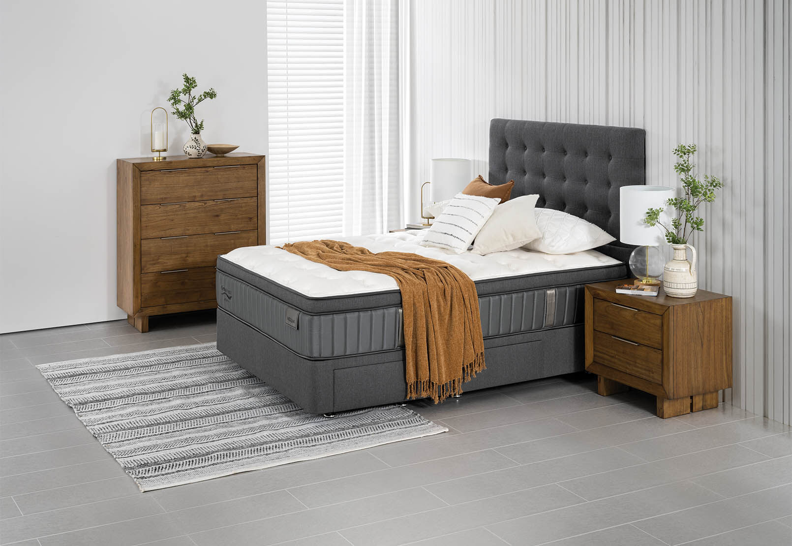 ORTHOKINETIC CLASSIC - Queen 4 Drawer Base (MTO) ORTHOKINETIC CLASSIC