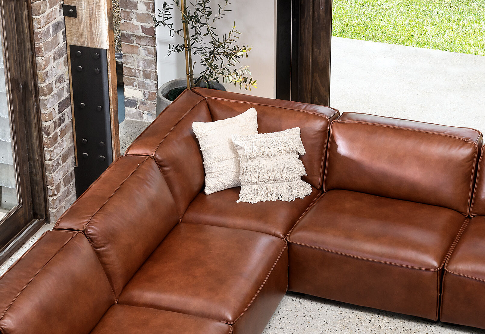 Leather corner modular outlet lounge