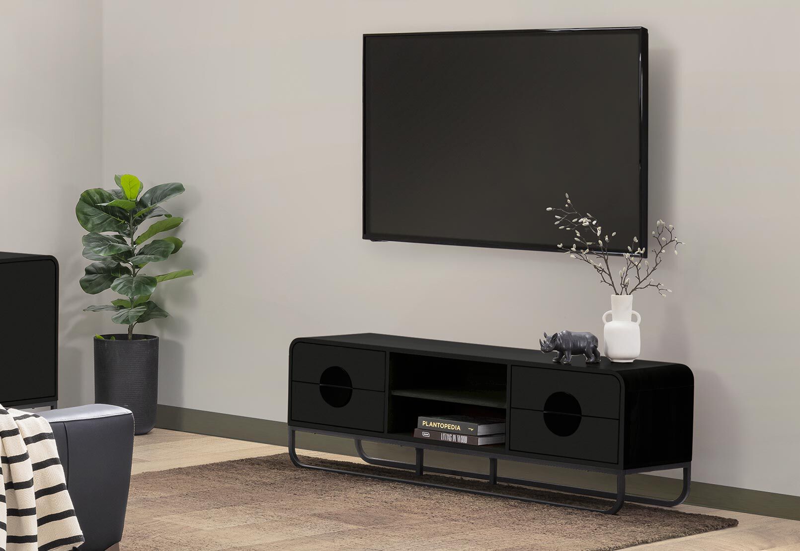 HUGHES - Entertainment Unit HUGHES