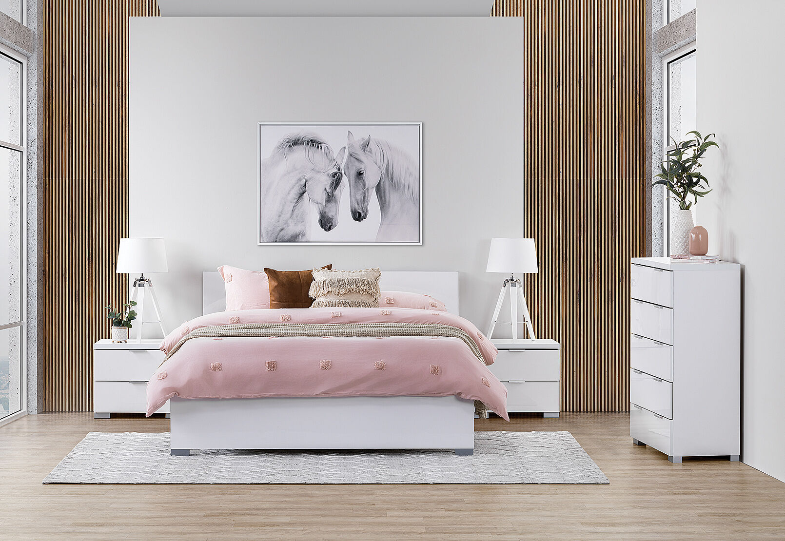 Queen bed top suite for sale