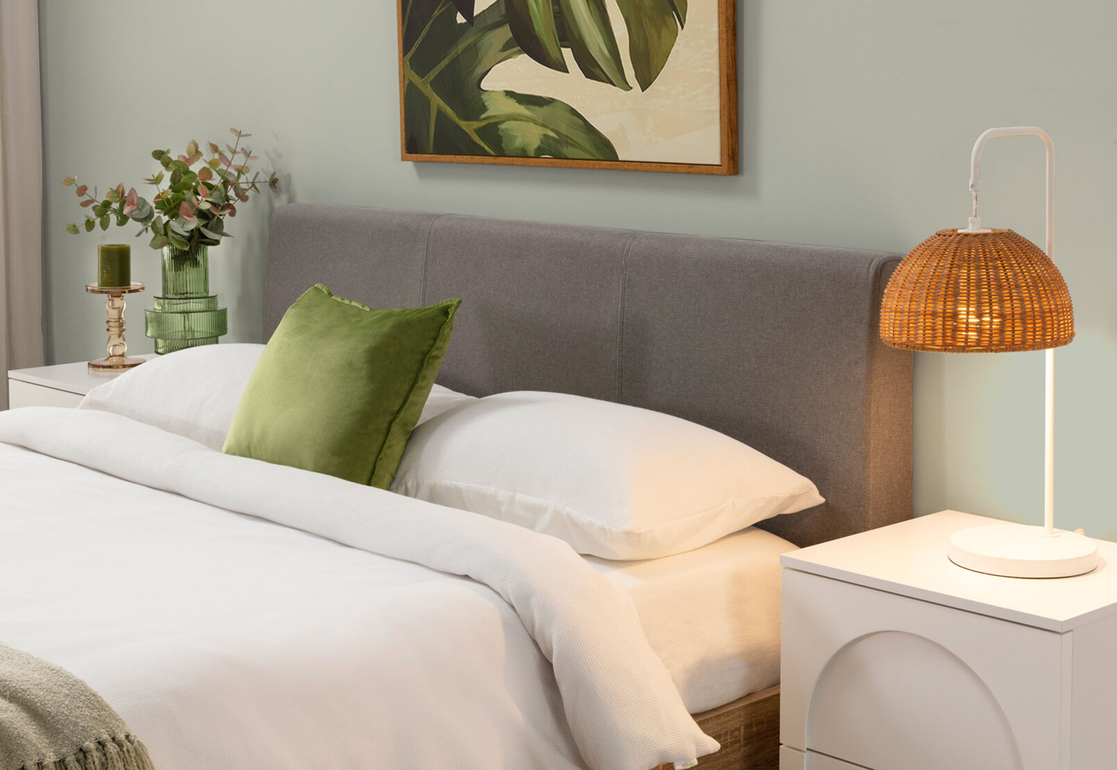 FORFAR - Queen Bed FORFAR