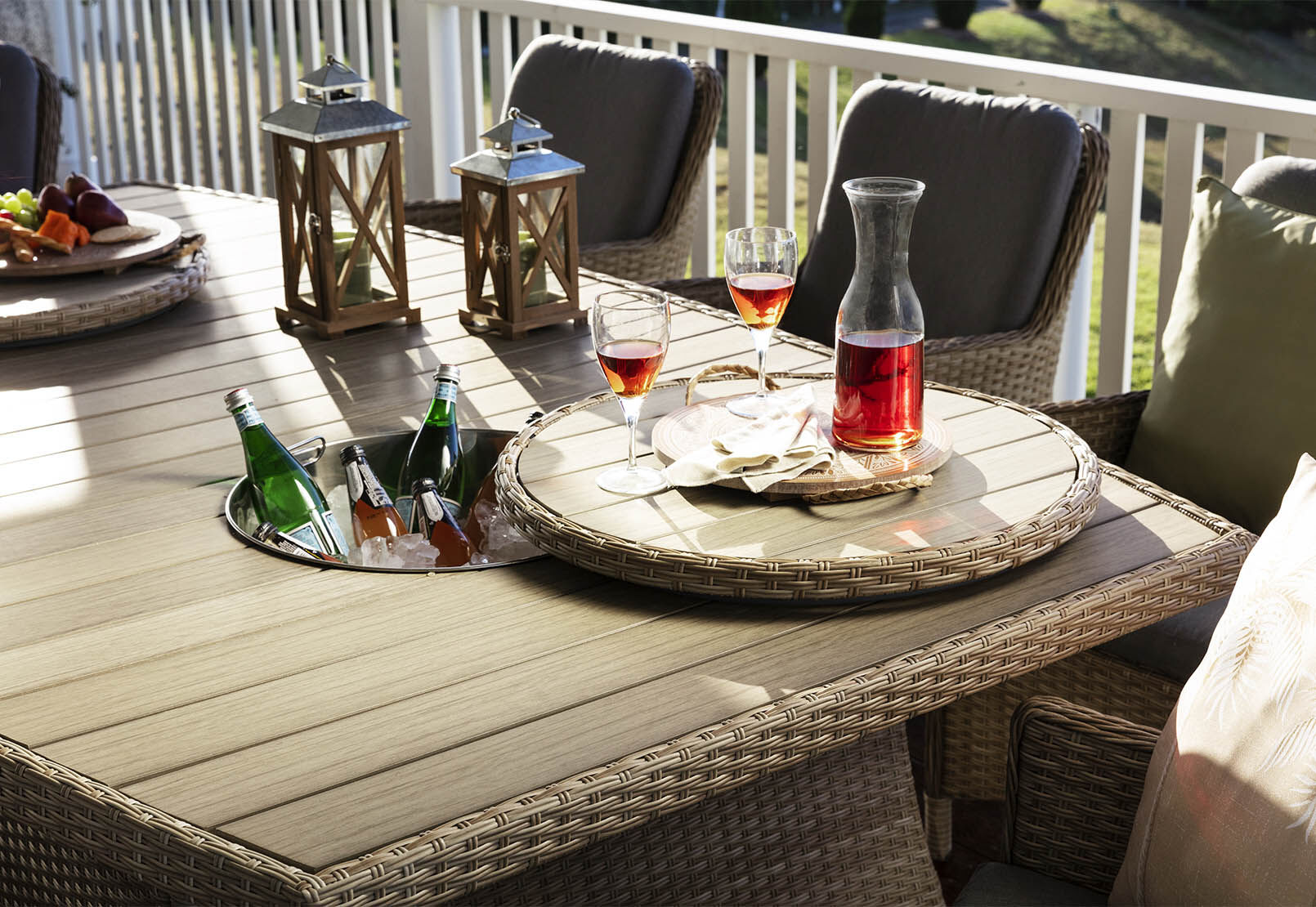 Restaurant tables and chairs outdoor sales