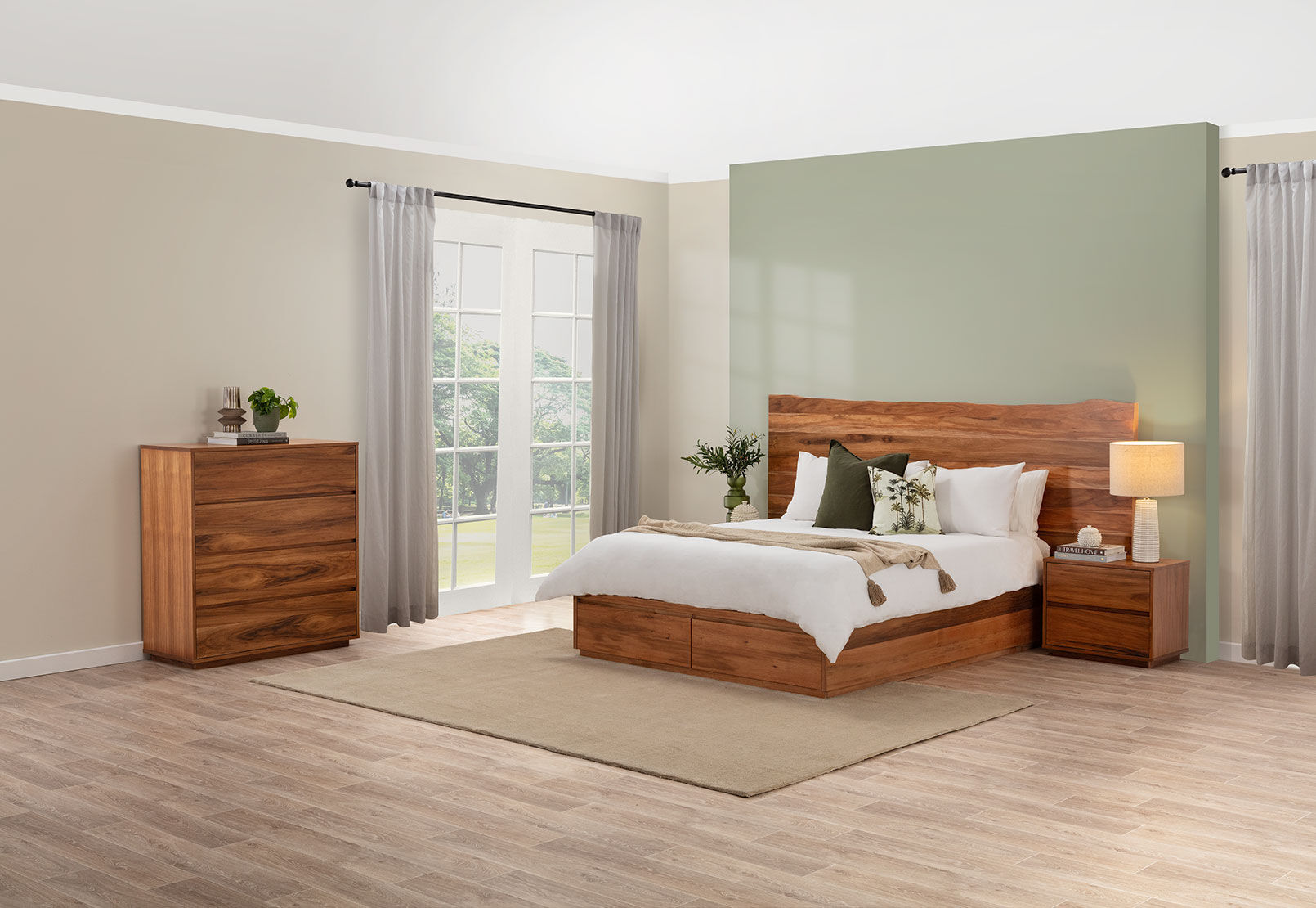 OAKLEY - 4 Piece King Bed Tall Chest Suite OAKLEY