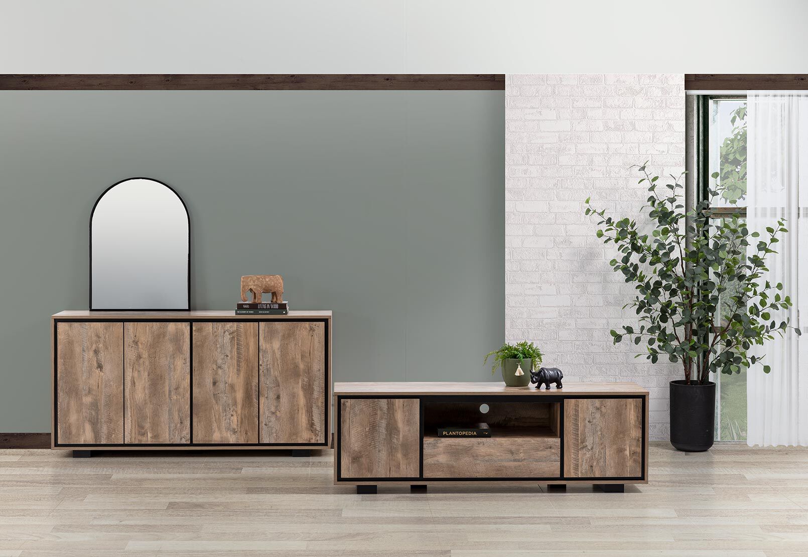 NICHOLSON - 4 Door Buffet NICHOLSON