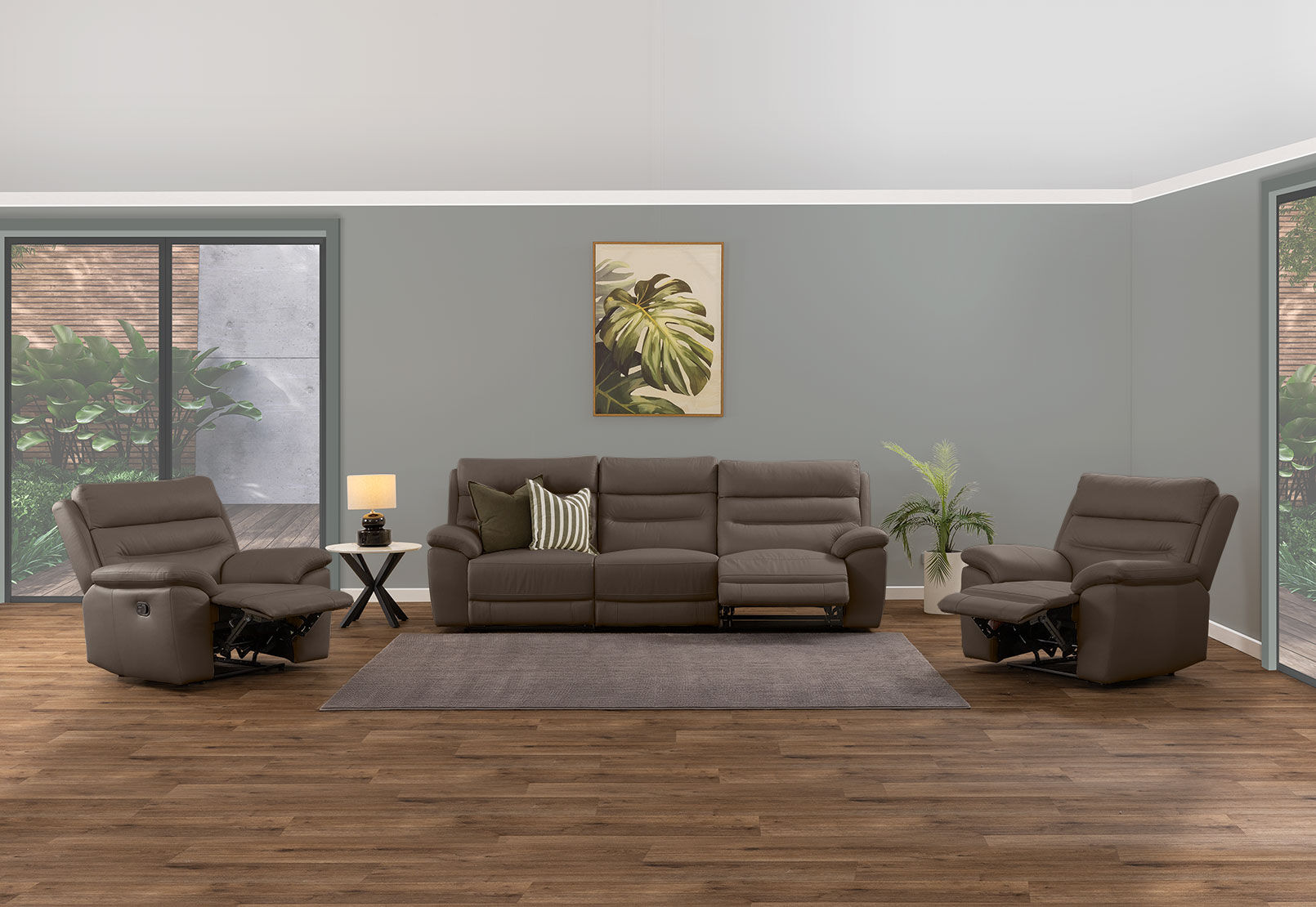 BEARMAN LEATHER - 3 Seater Sofa with 2 inbuilt Recliners BEARMAN LEATHER