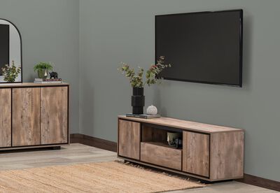 NICHOLSON - Entertainment Unit
