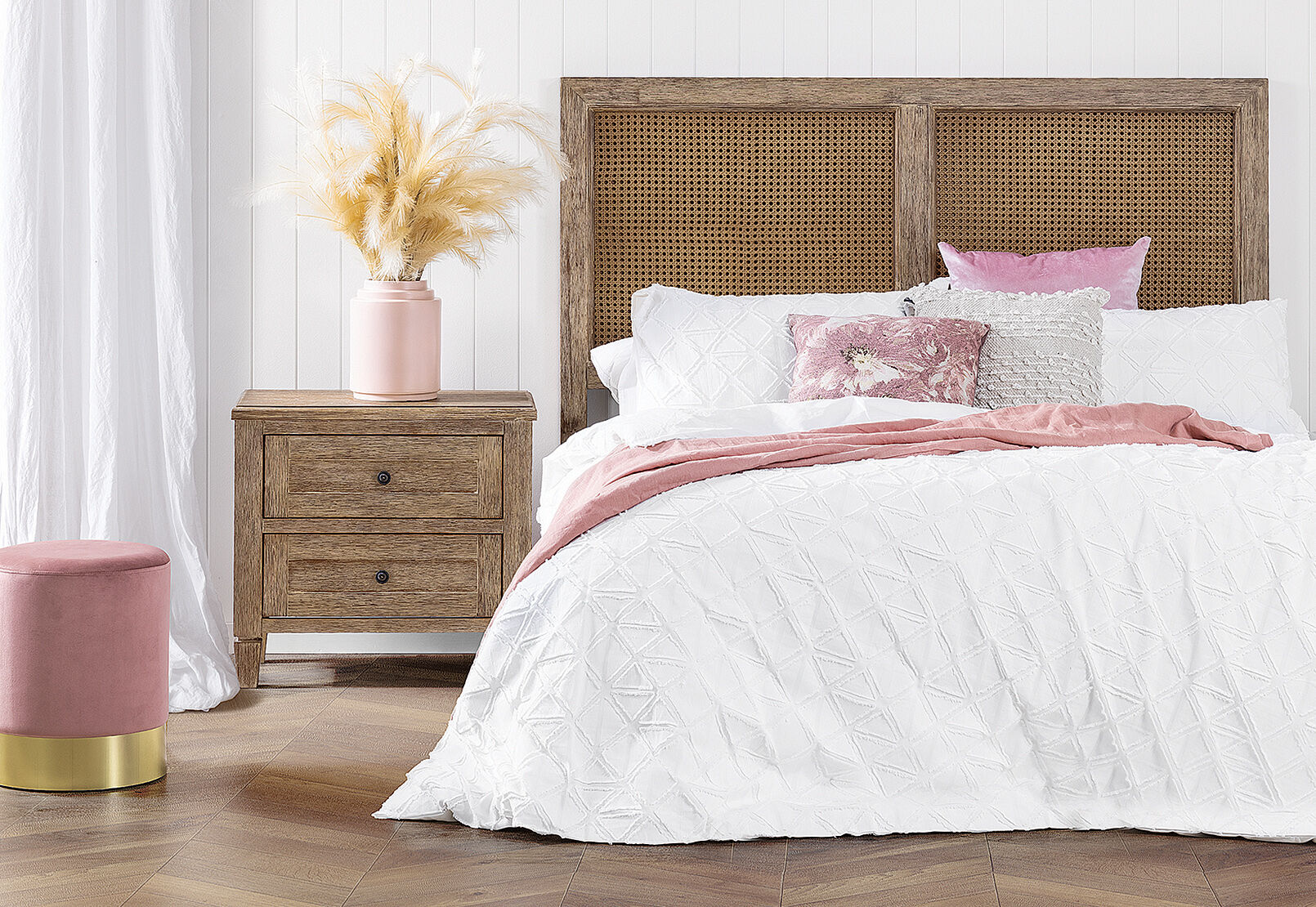 White Avalyn King Bed Quilt Cover Set Amart Furniture