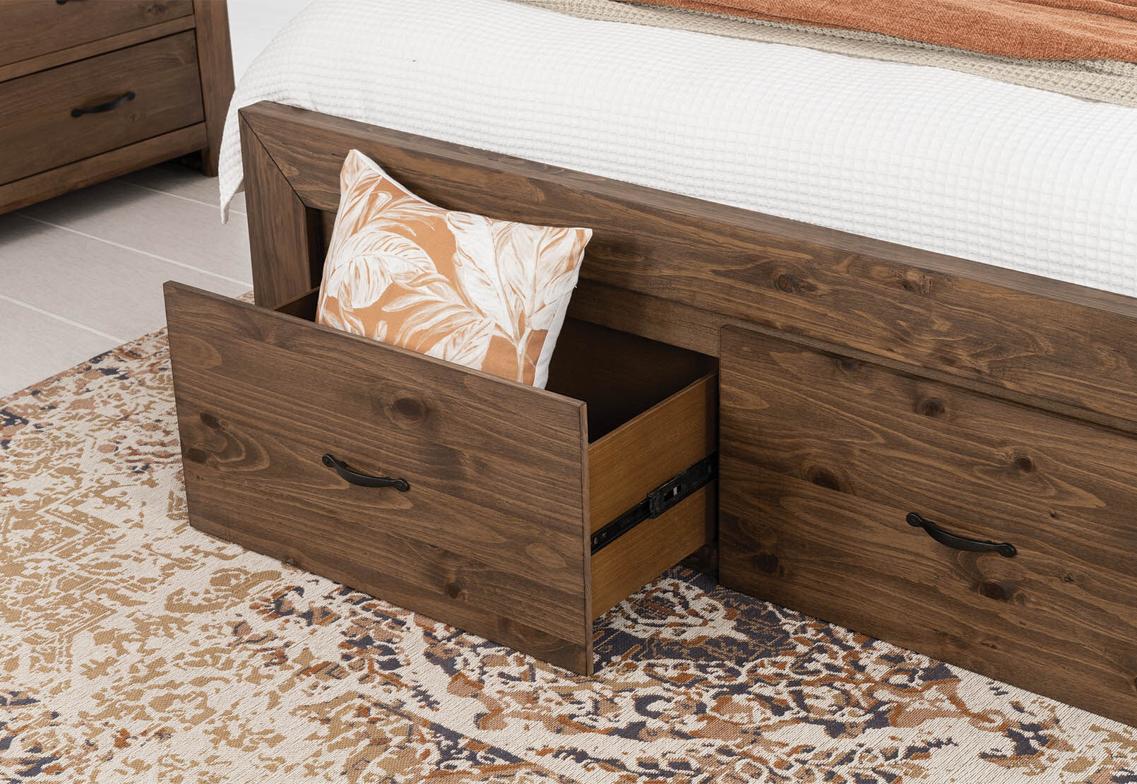 BROOKHAVEN - Queen Bed BROOKHAVEN