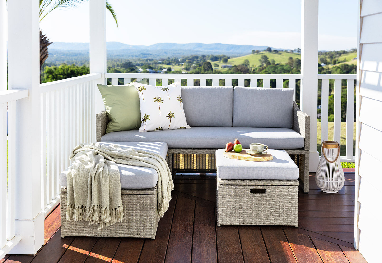LIGHT GREY CALABRIA Outdoor 3 Piece Lounge Setting
