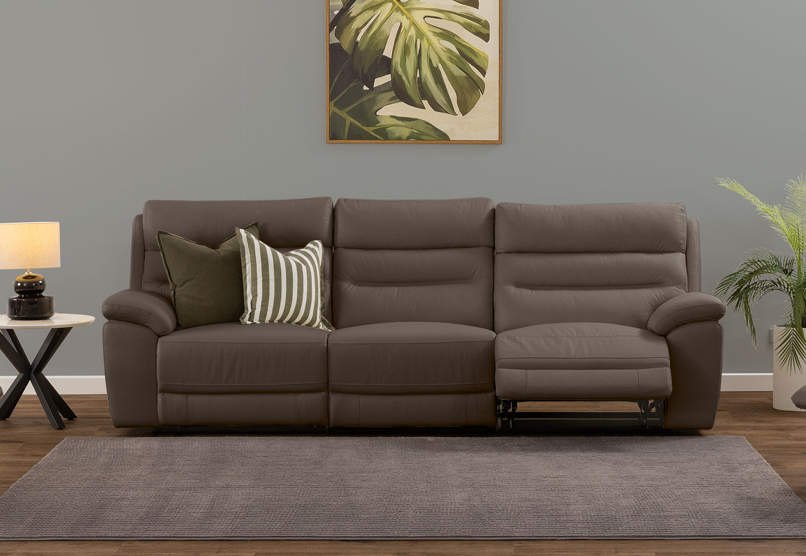 BEARMAN LEATHER - 3 Seater Sofa with 2 inbuilt Recliners BEARMAN LEATHER