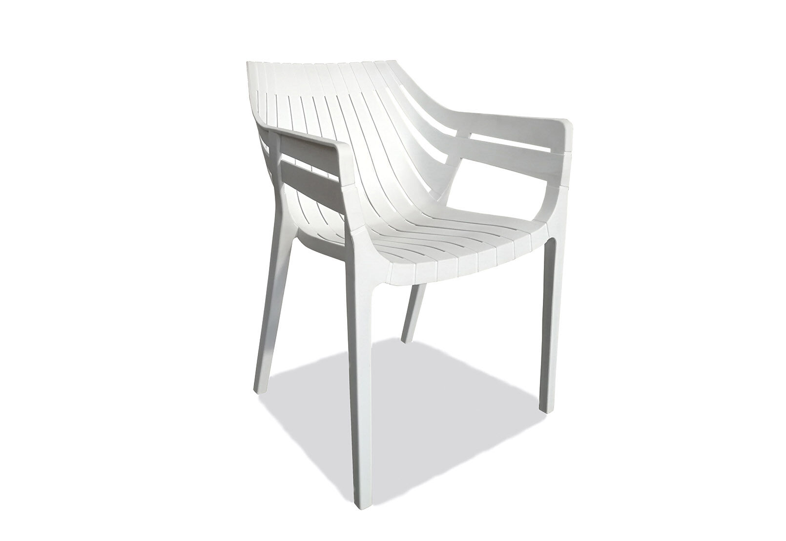 White Laon Set Of 4 White Outdoor Dining Chairs Amart Furniture