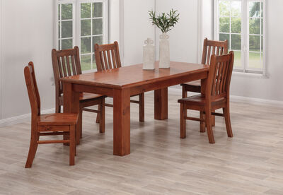 CALLAGHAN - 1800 Dining Table