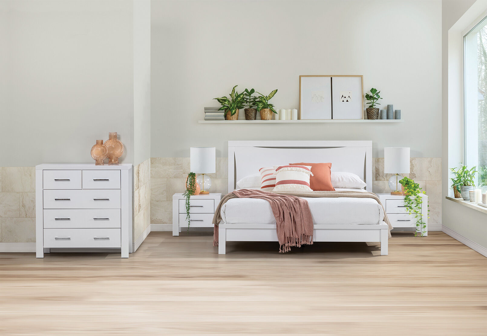 WHITE GLEAMING 4 Piece Queen Bedroom Suite