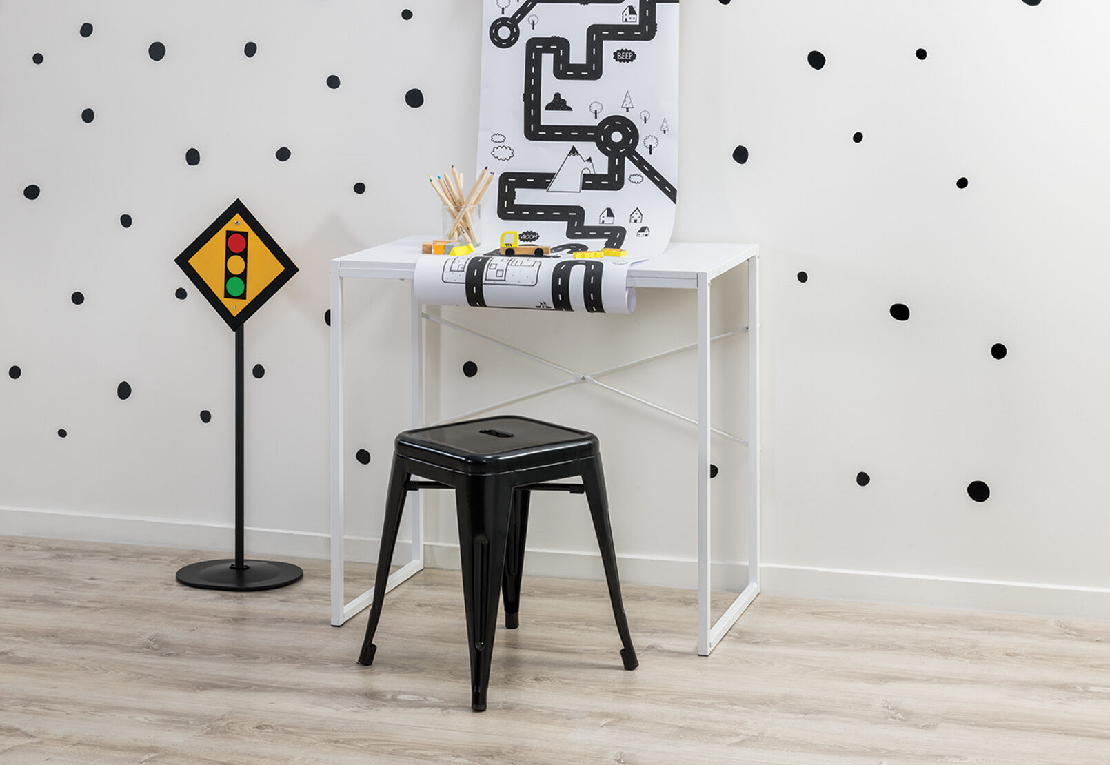 ZAMI - Student Desk. ZAMI
