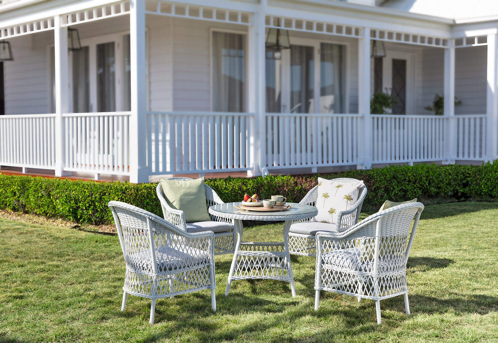JULIA - Outdoor Round Table JULIA