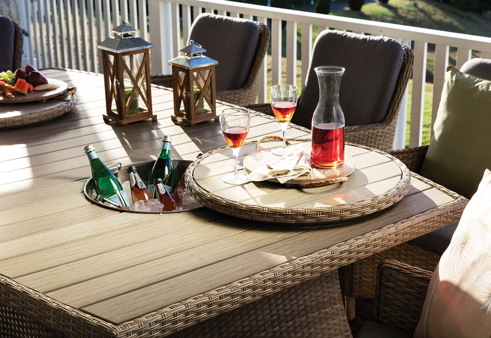 LUAU - 9 Piece Outdoor Dining Setting LUAU