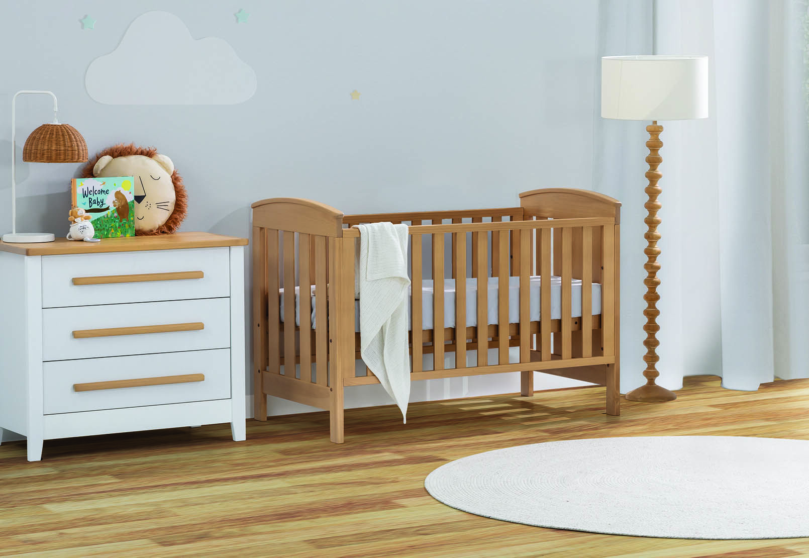 ALMOND MAHALIA Cot