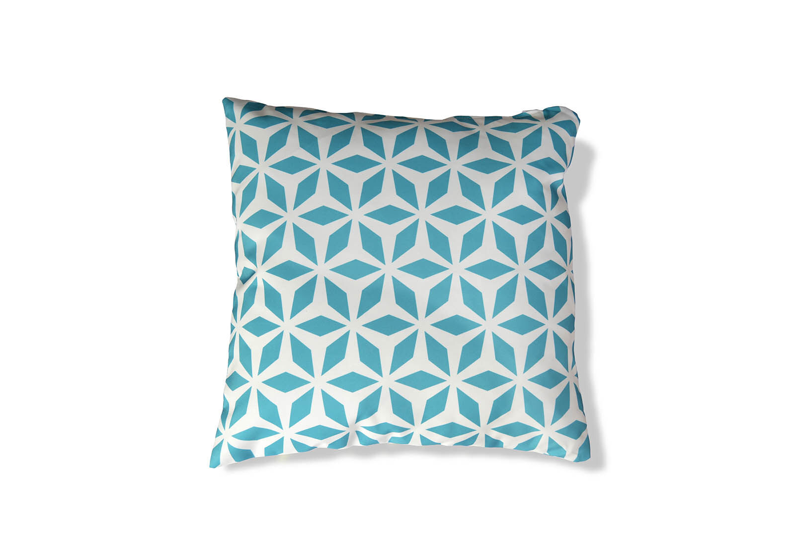 Outdoor Accessories to Complete Your Space