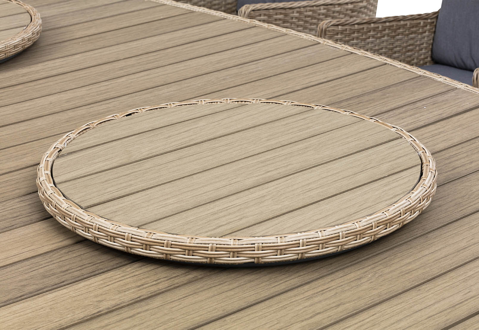 LUAU - 9 Piece Outdoor Dining Setting LUAU