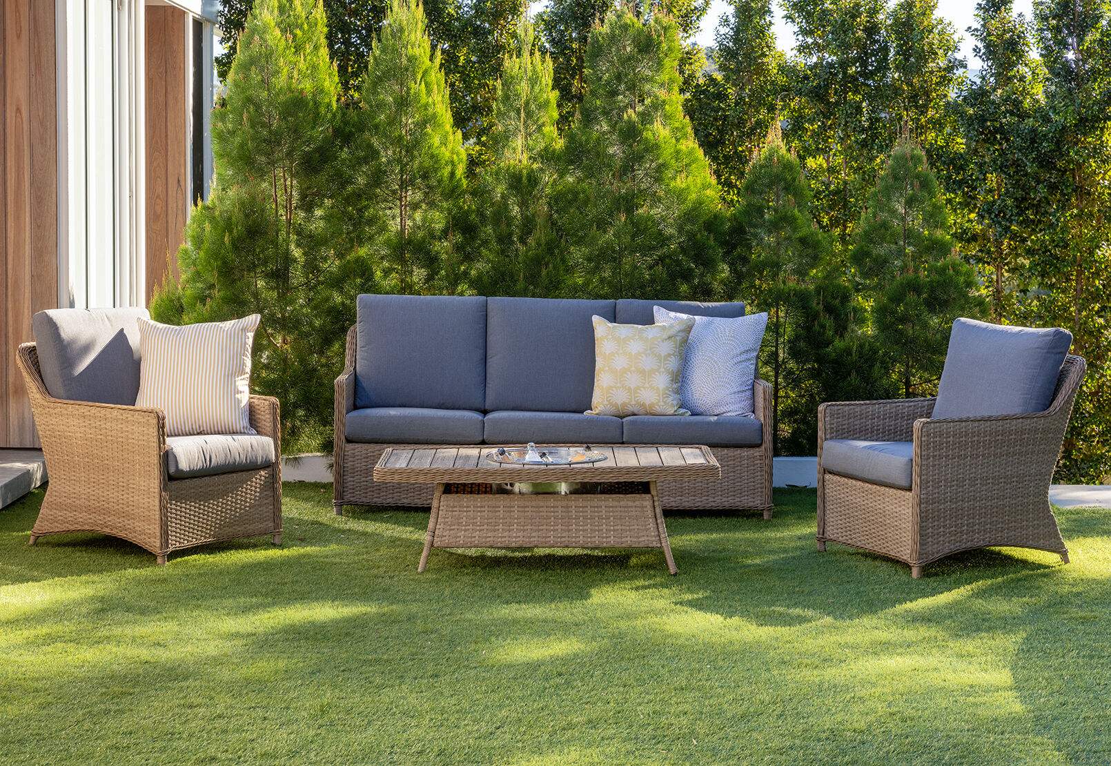 LUAU - 4 Piece Outdoor Lounge Setting LUAU