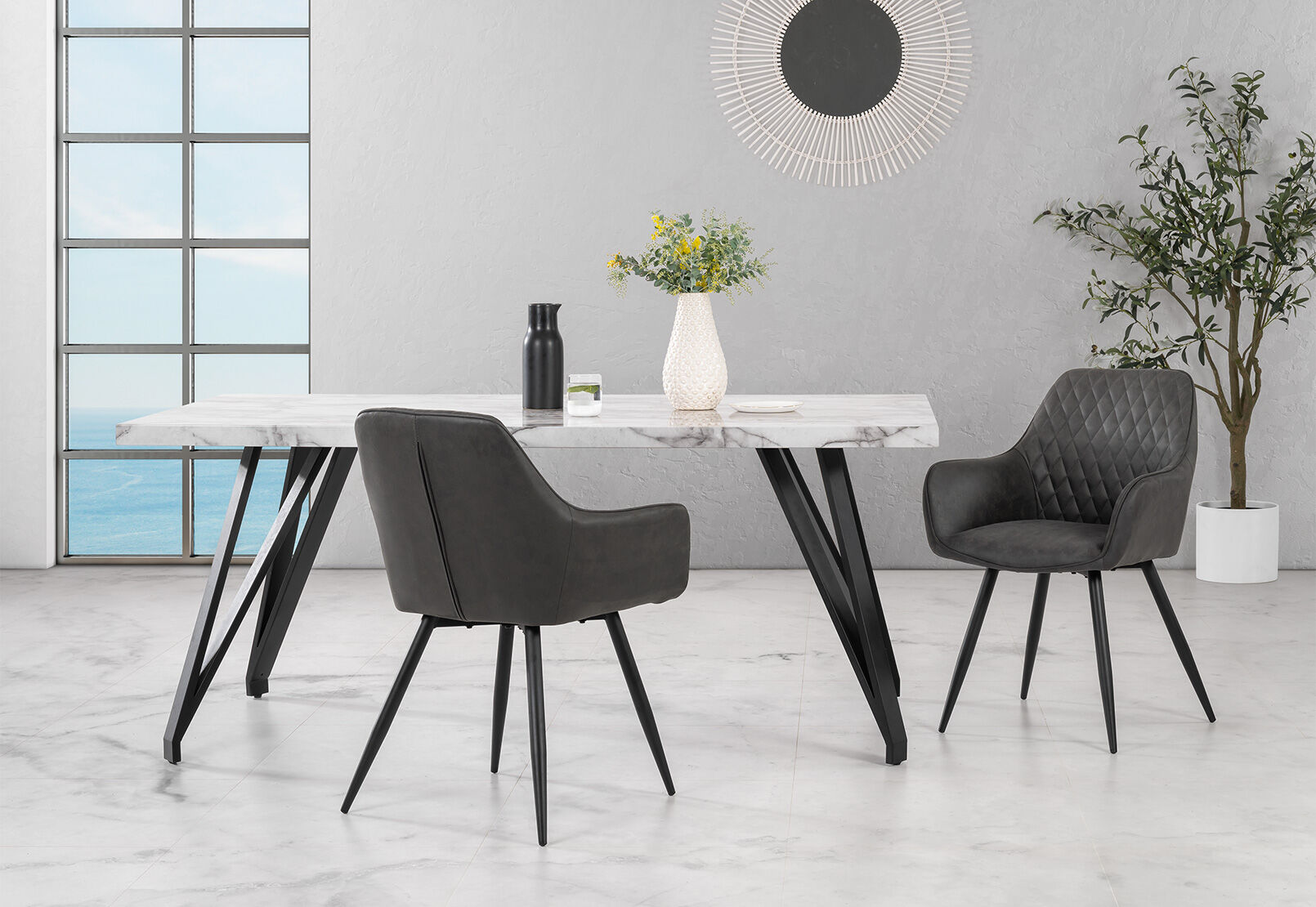 WHITE BLACK SALADAS Dining Table