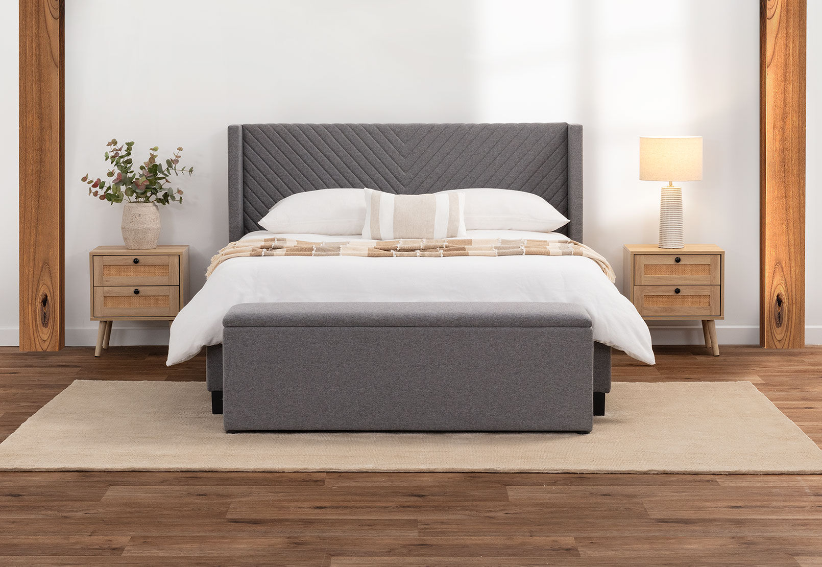 DAUGHERTY - Queen Bed DAUGHERTY
