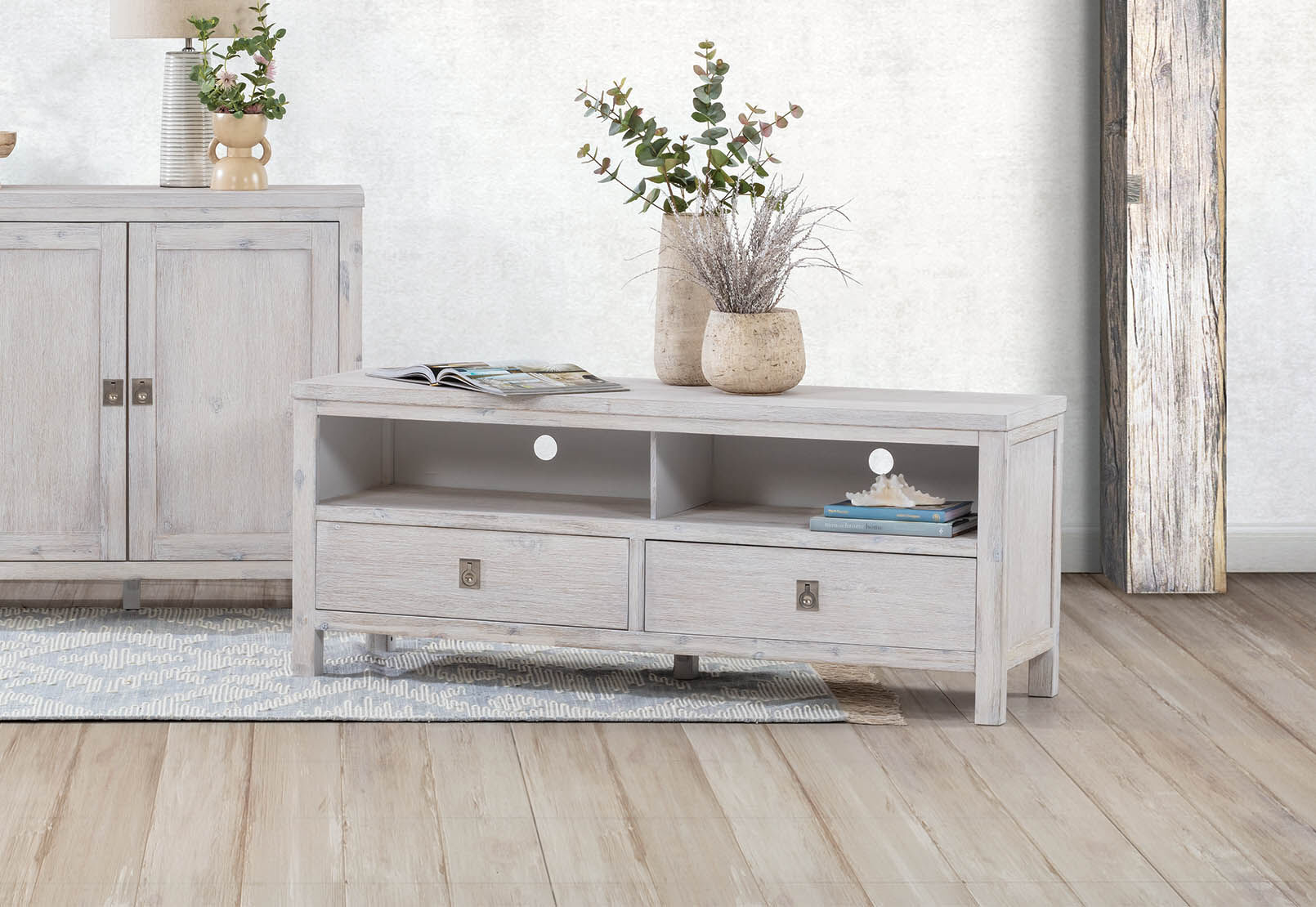 WHITE WASH CABOS Entertainment Unit