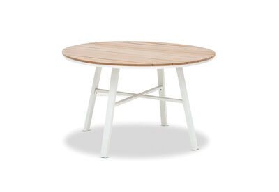 TANGALOOMA - Outdoor Round Table.