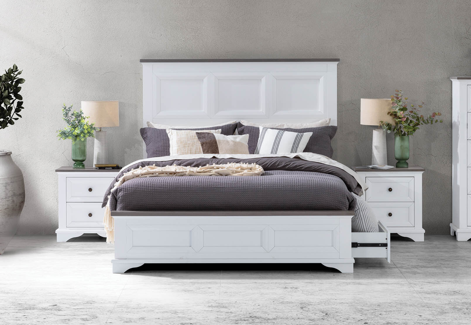 King bed online frame amart