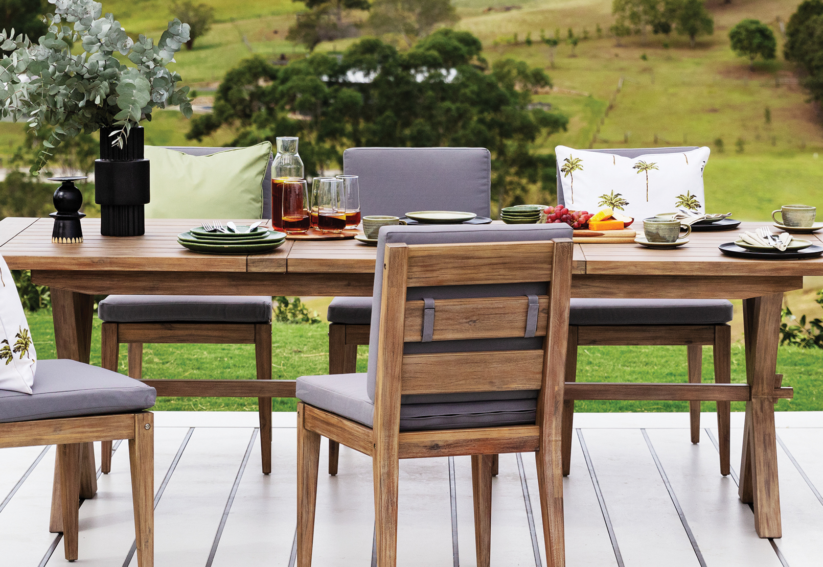 Hampshire 7 piece Outdoor Dining Setting