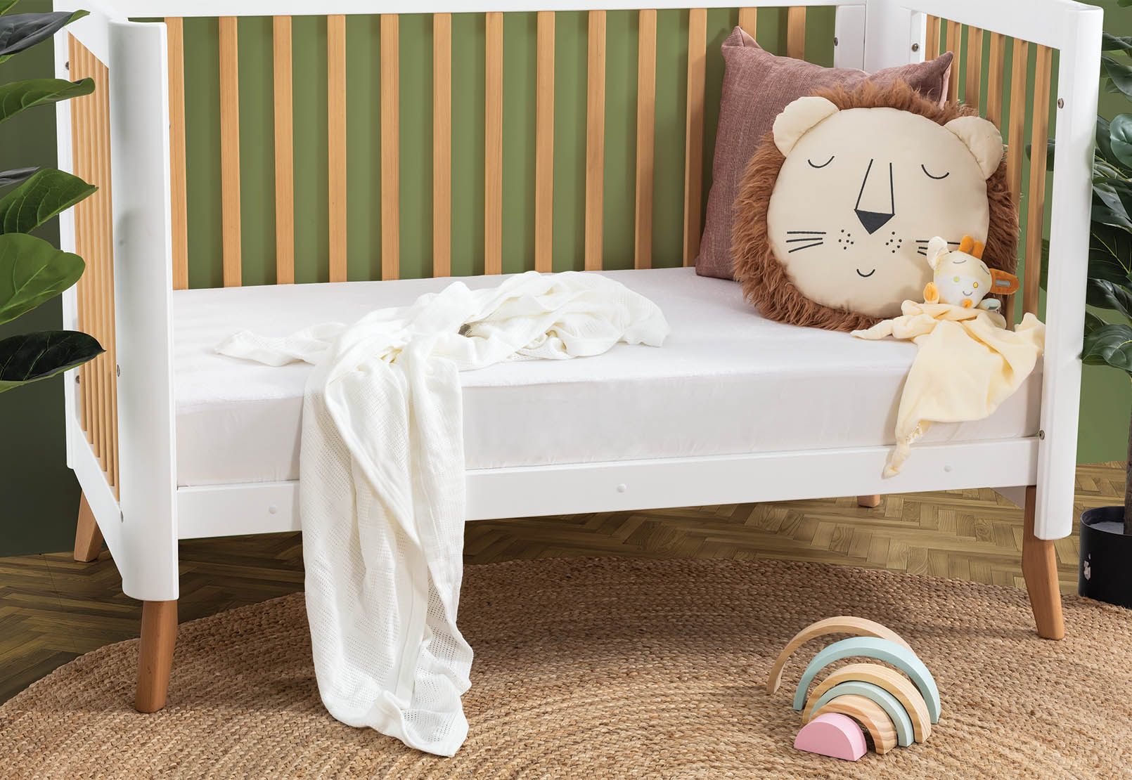 WHITE PERAGO BABY Cot Bamboo Mattress Protector