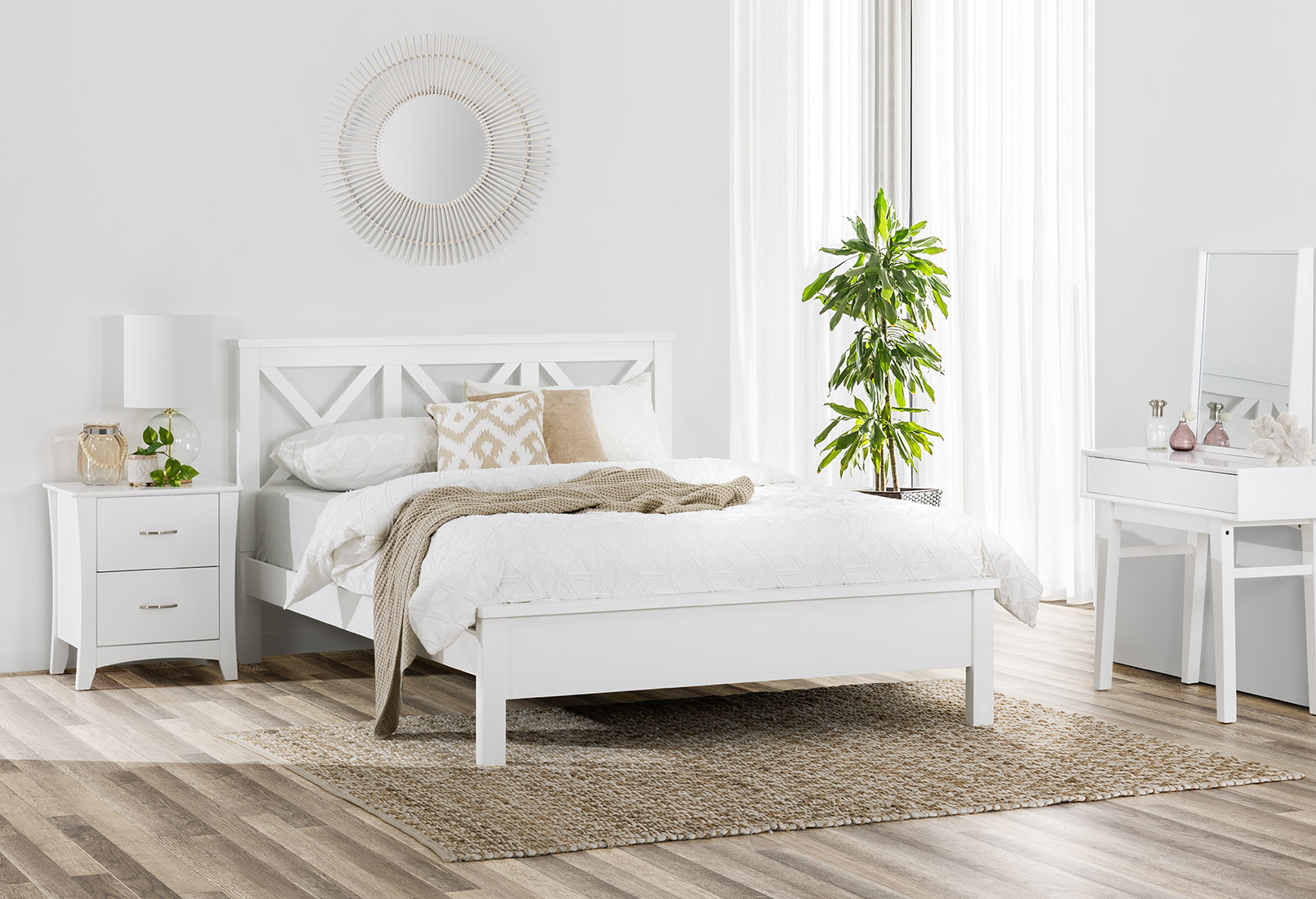 WHITE NORTHAMPTON White Queen Bed Amart Furniture