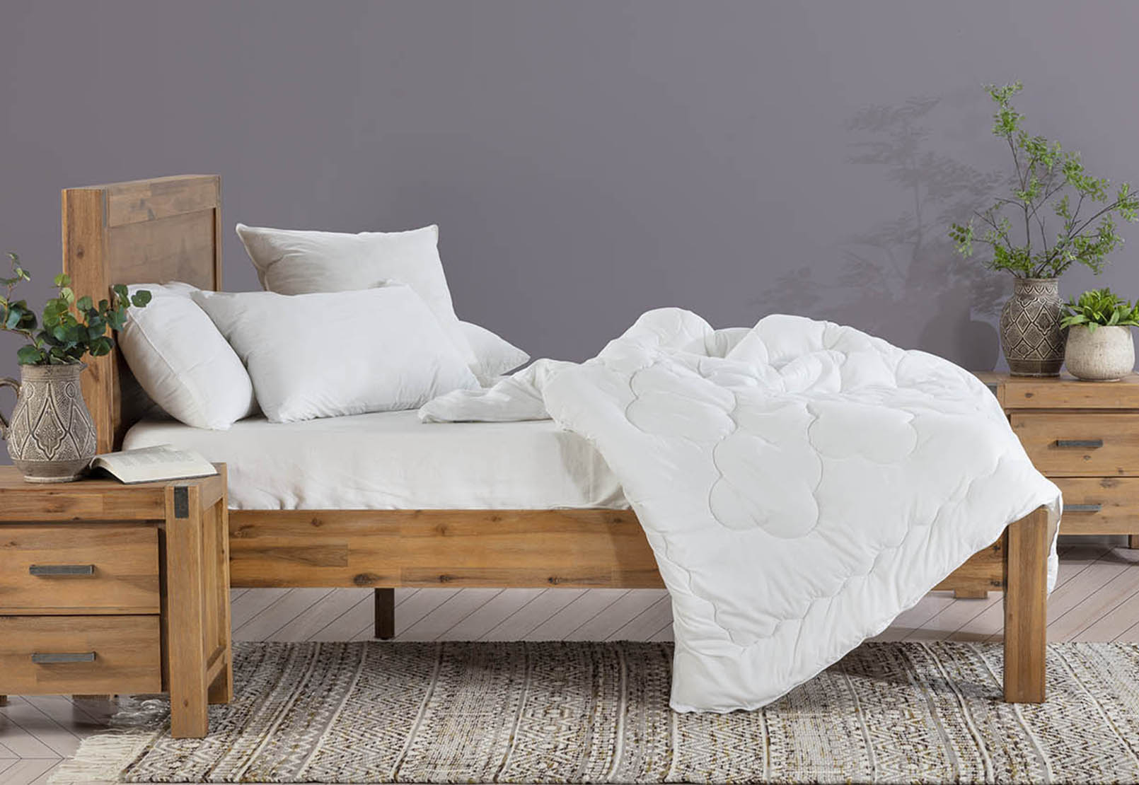 WHITE KING BAMBOO BLEND QUILT Bamboo Blend Quilt 300gms