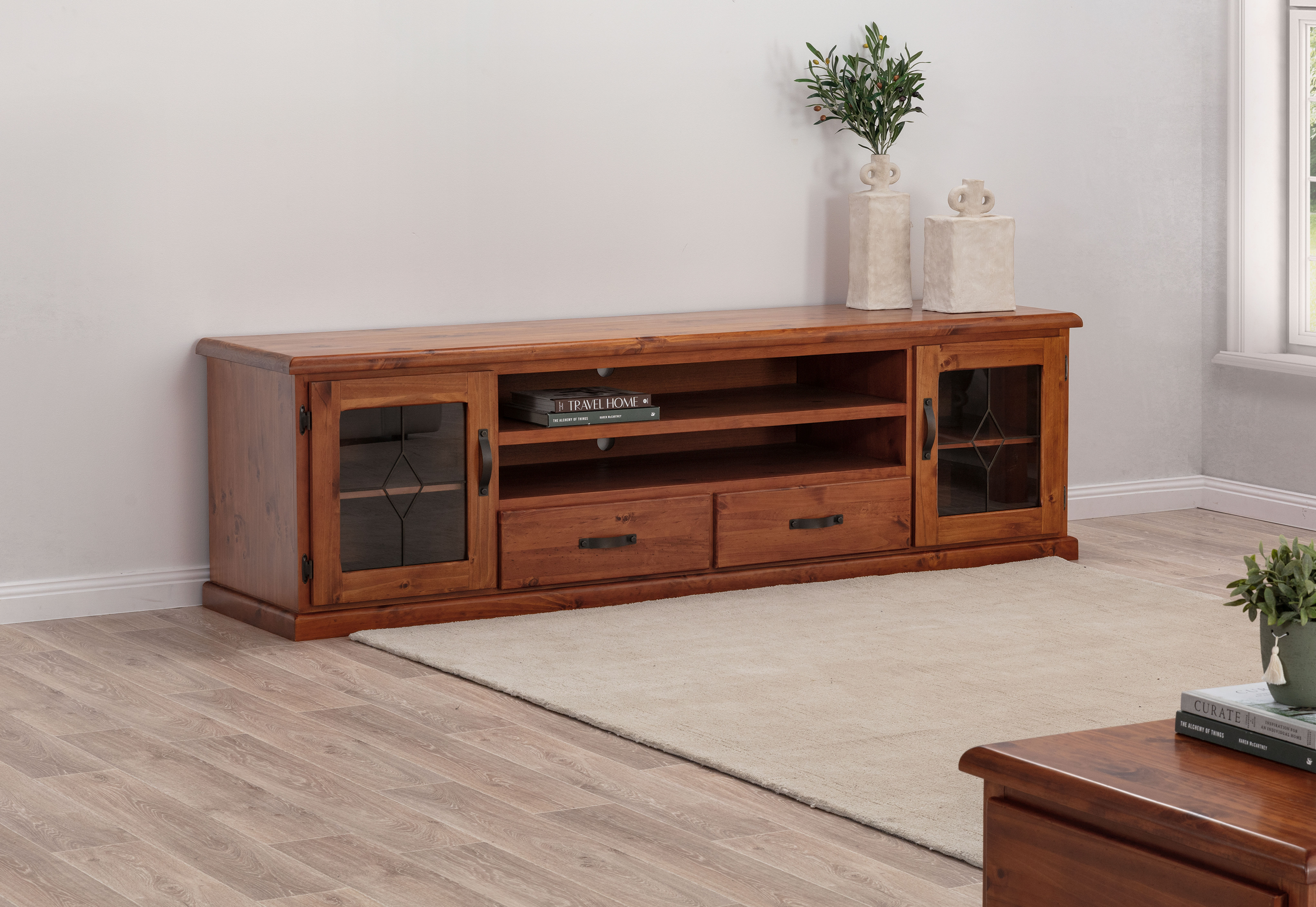 RUSTIC CALLAGHAN Entertainment Unit